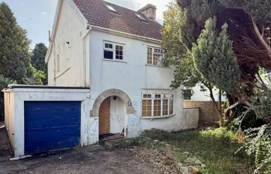 Renovation Potential in Bath photo